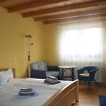 Zum Yachthafen Vendégház Waren