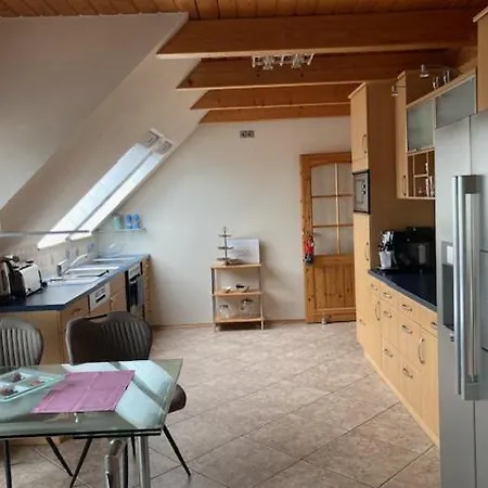 Zum Yachthafen Vendégház Waren