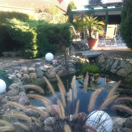 Zum Yachthafen Vendégház 3*