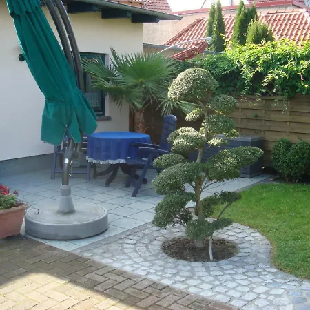 Zum Yachthafen 3* Waren